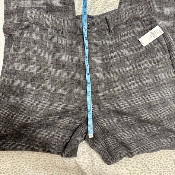 NWT! GAP Men’s Wool Blend Plaid Relaxed Trousers Pants Size 31x32 - Picture 9 of 9